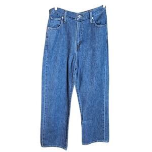 Levi's Women 26 Medium Wash High Waisted Straight Denim Classic Everyday Jeans